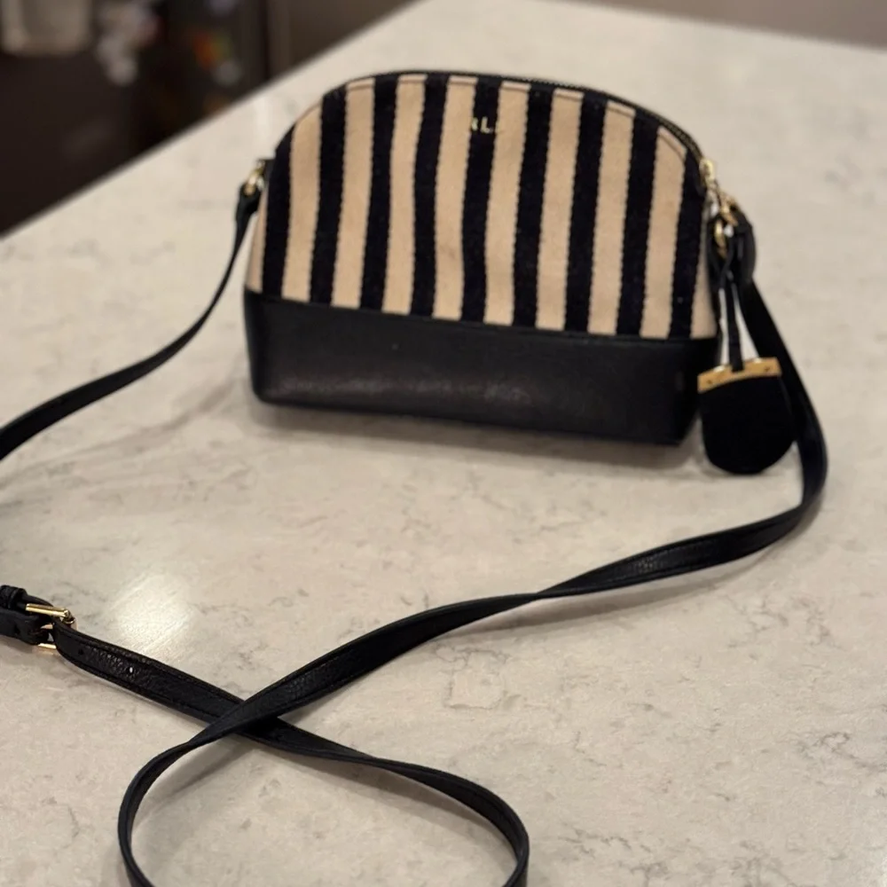 Ralph Lauren cream and navy shoulder bag with adjustable leather strap - Picture 4 of 16
